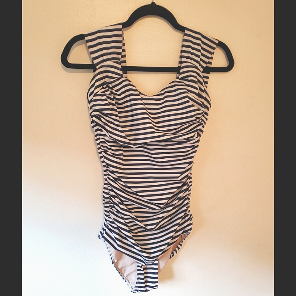 AlbionFit One-Piece Swimsuit Stripes